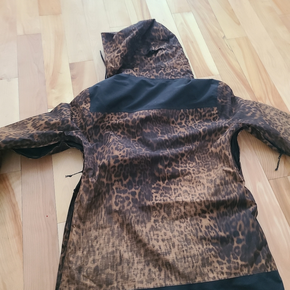 Volcom leopard pullover winter coat - Picture 5 of 7
